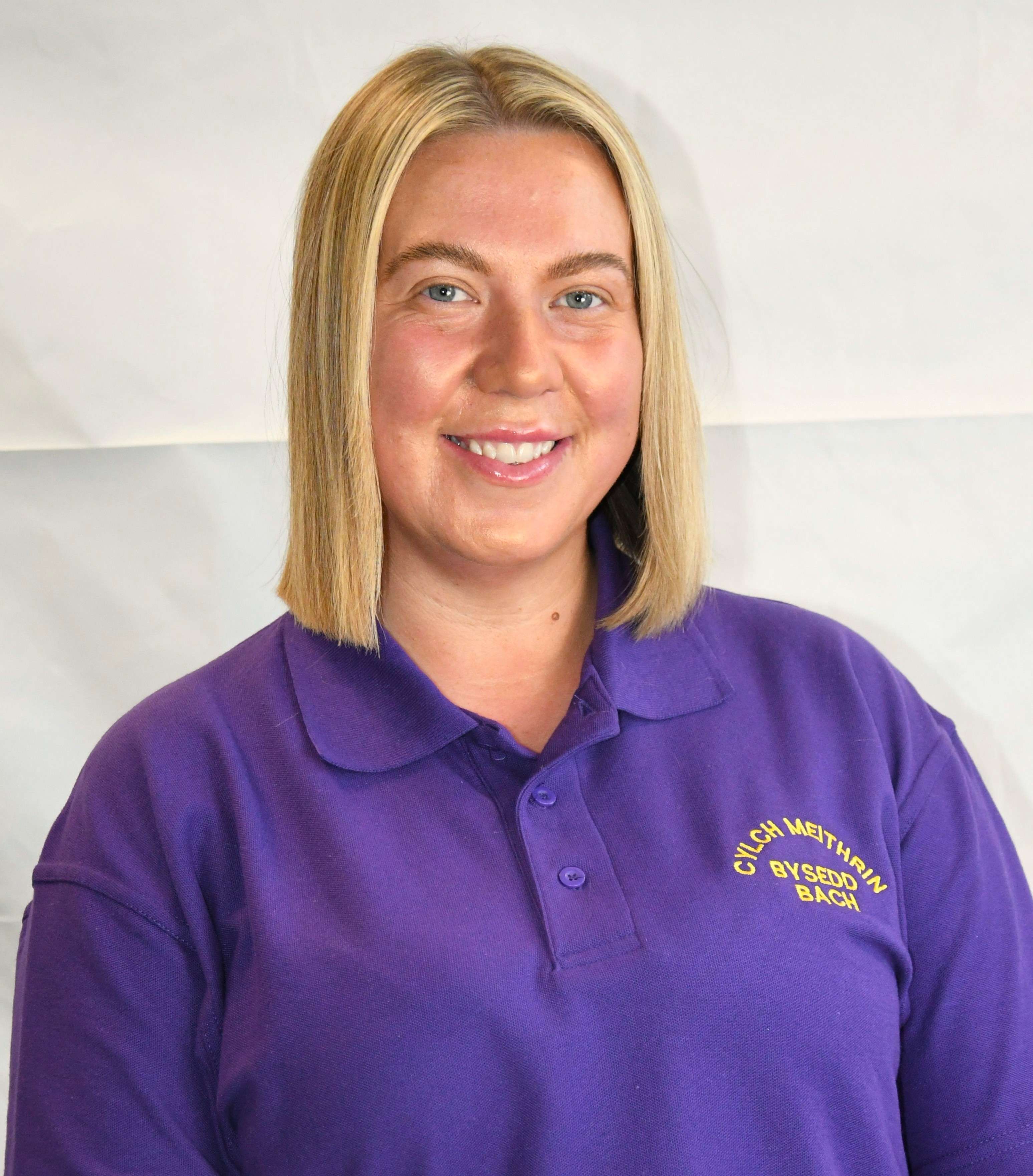 Carley Keirle Cylch Meithrin Bysedd Bach