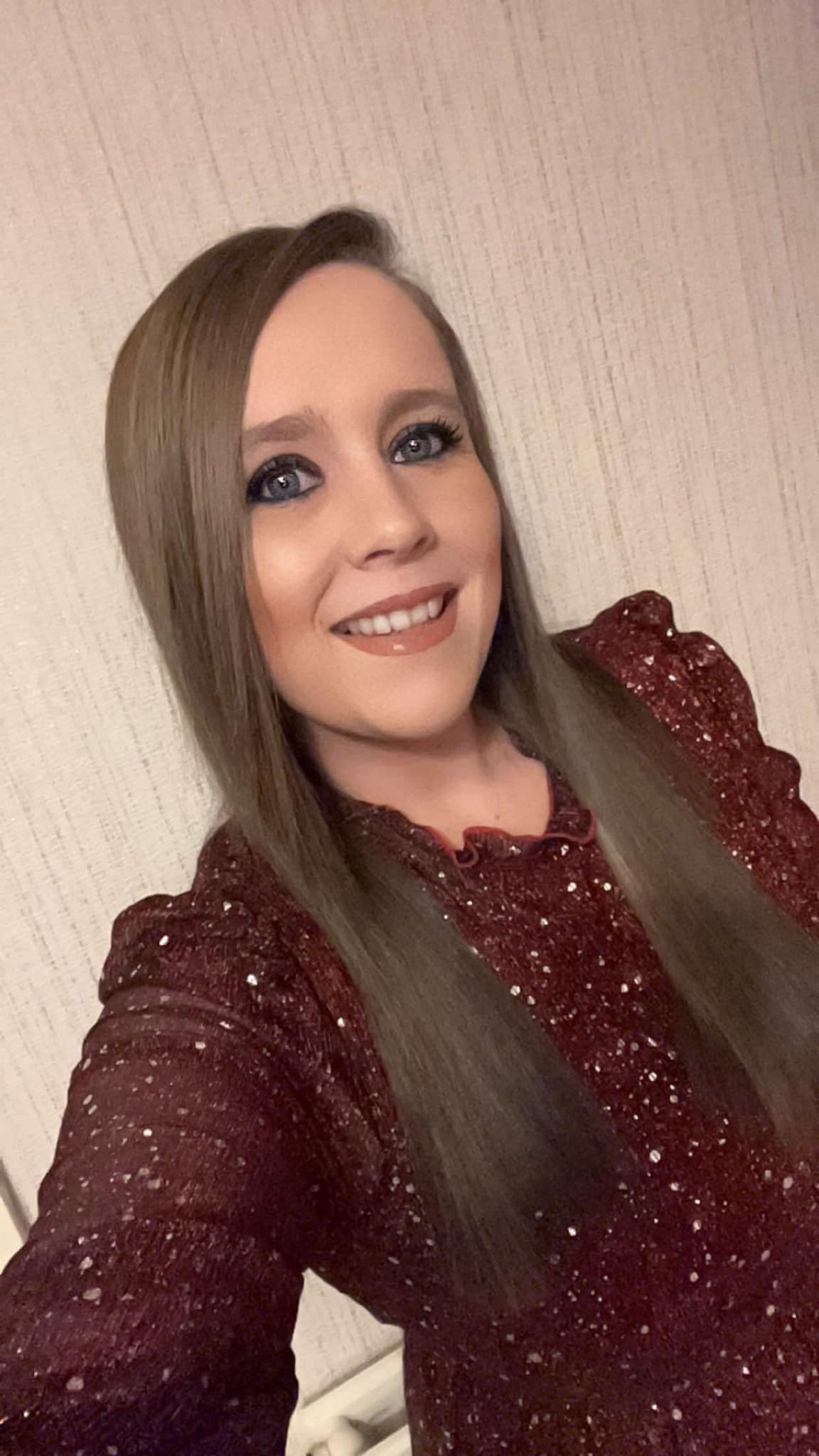 Louise Hughes Meithrinfa o law i law
